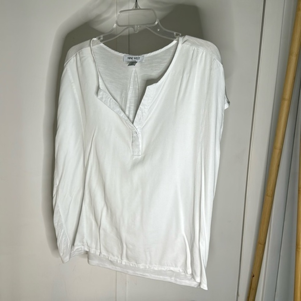 Nine West white blouses size large‎